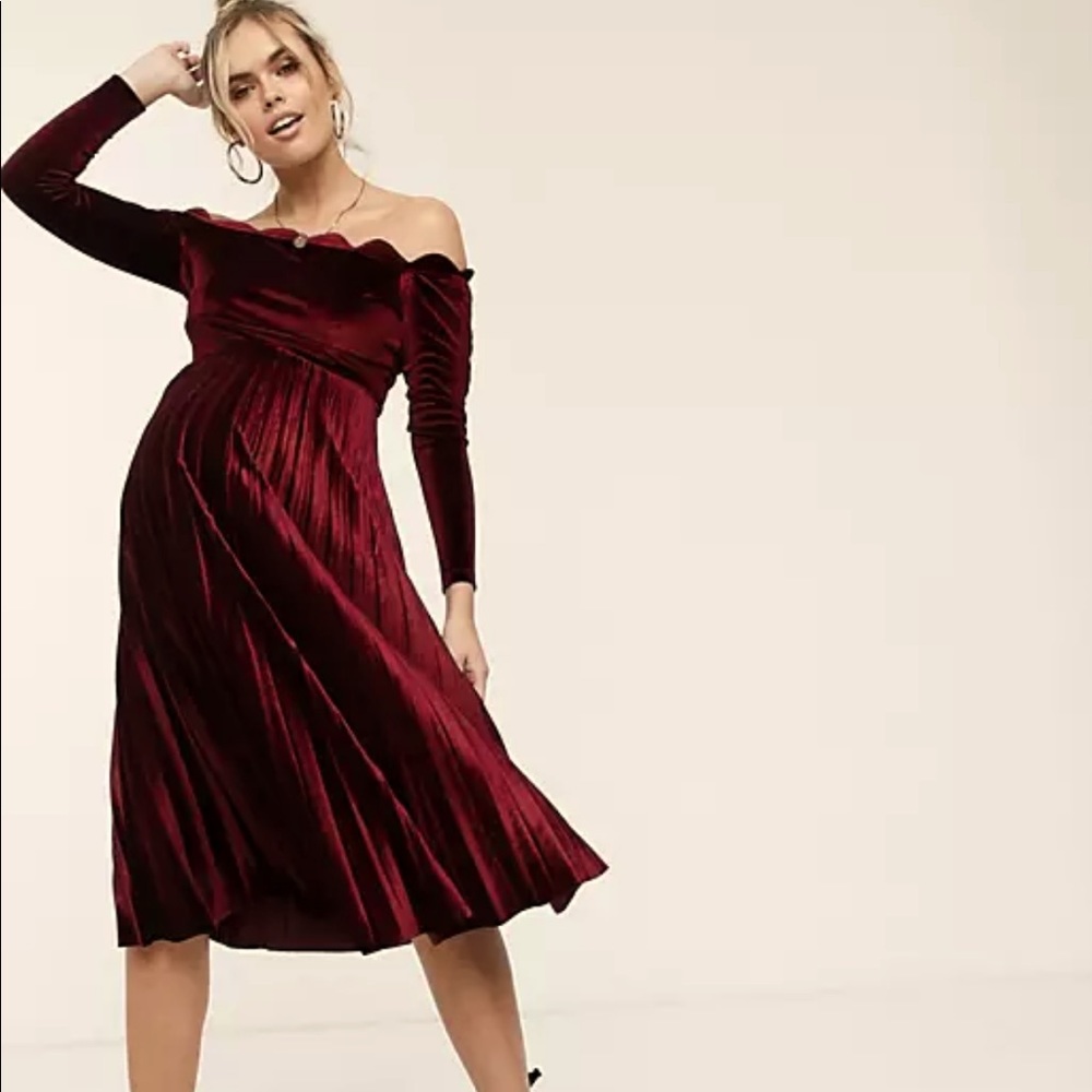 Gorgeous Maternity dress only worn once